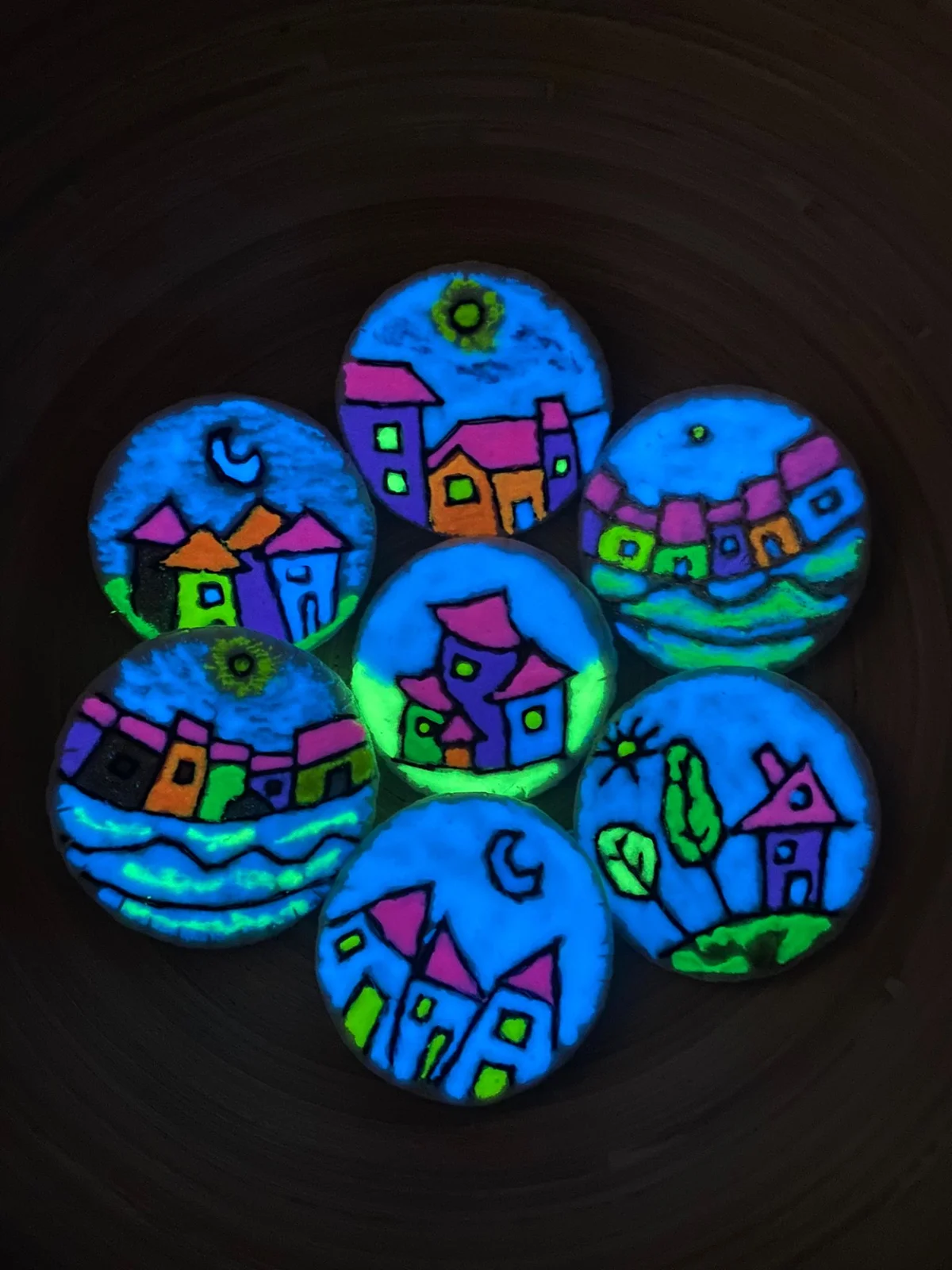 Broșe Orașe Luminoase